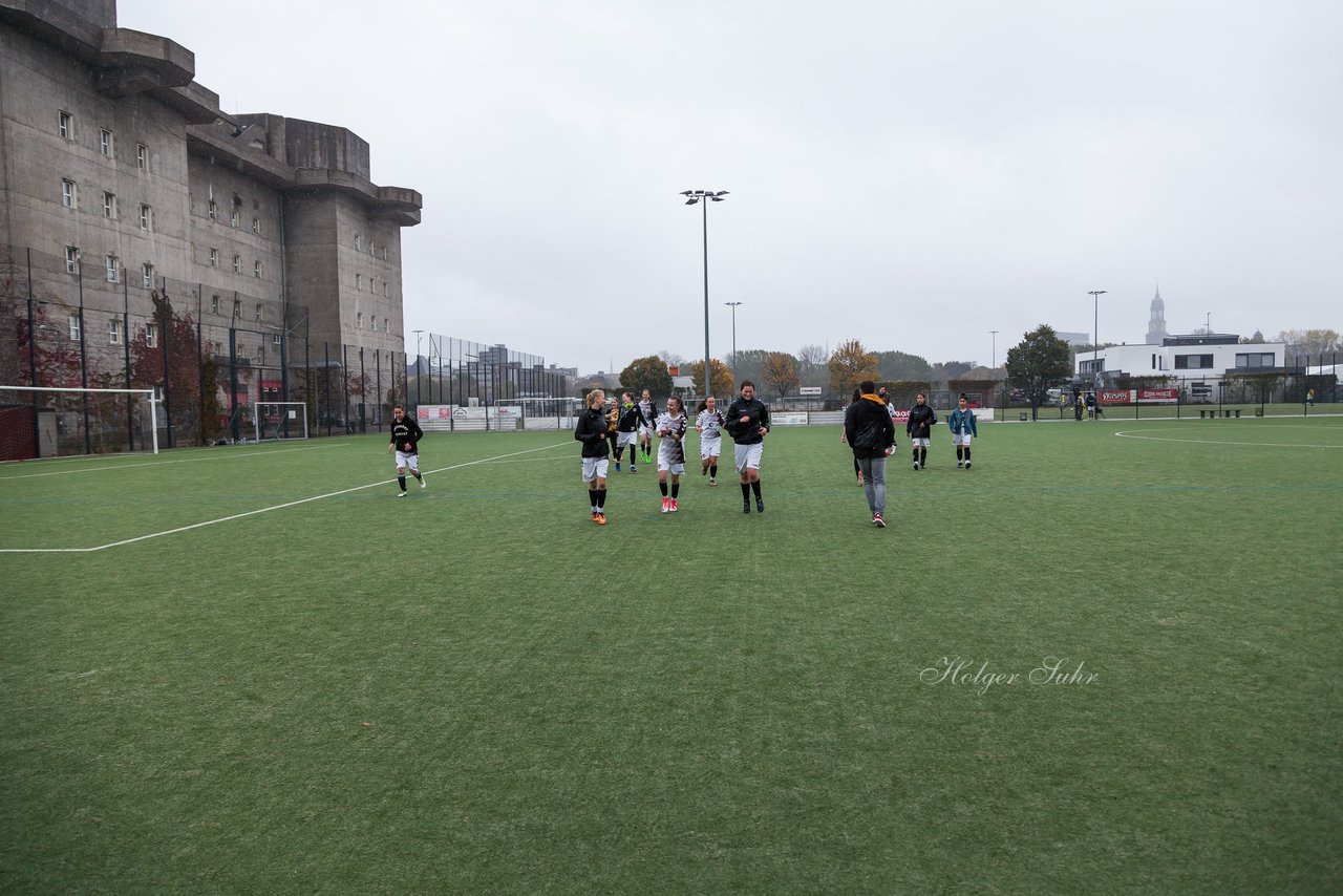 Bild 124 - B-Juniorinnen FC St.Pauli . Braedstrup IF : Ergebnis: 4:1